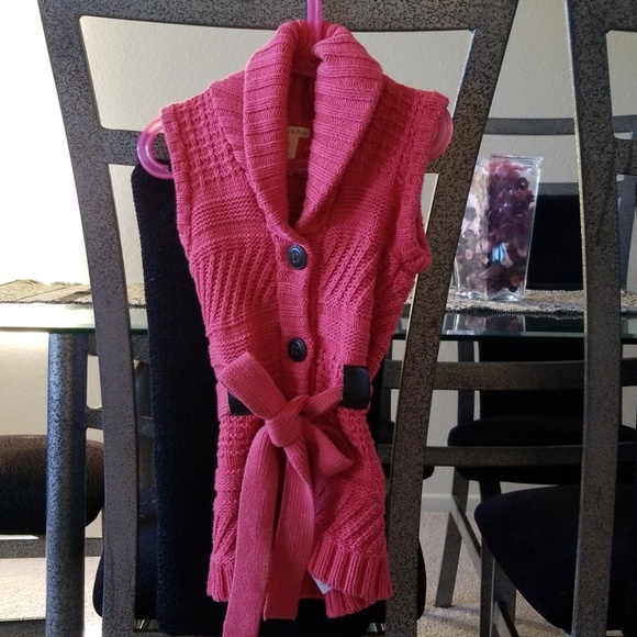 Little girl's sleeveless cardigan - Picture 1 of 2